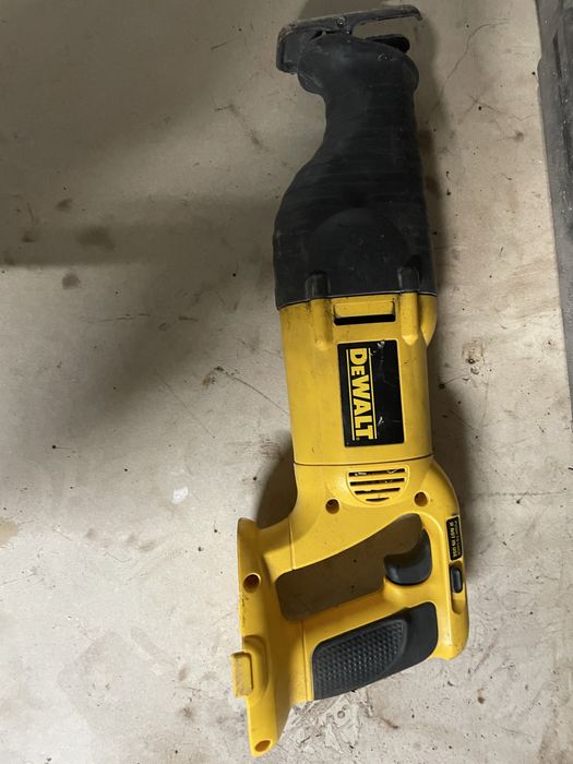 DEWALT Zestaw Skrzynia DeWalt 3 Narzedzia DW938 DW919 DW936