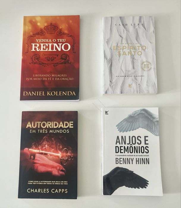 Vendo literatura de autores cristãos evangélicos