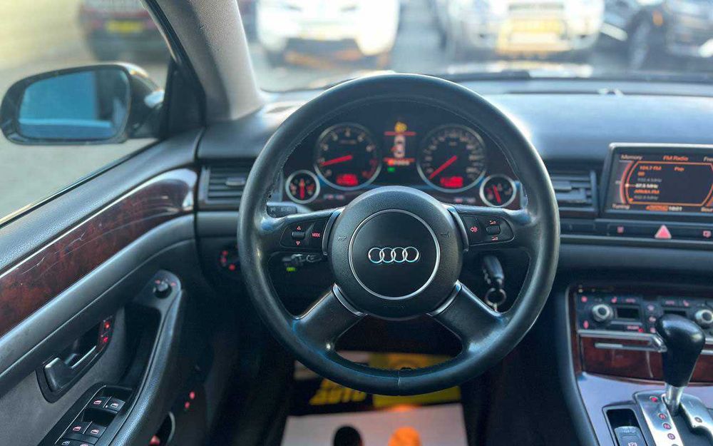 Audi A8 2004 3.0