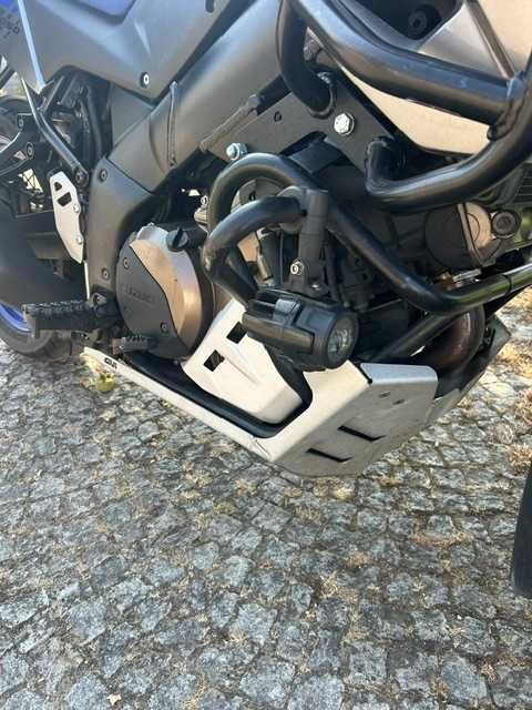 SUZUKI vstrom- 1050