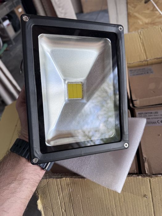 Lampy 12v  20w  zewnetrzne.
