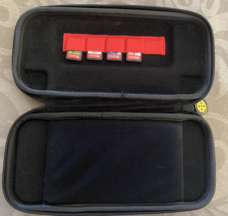 Bolsa Deluxe NTS PDP MARIO KART- Black para Nintendo