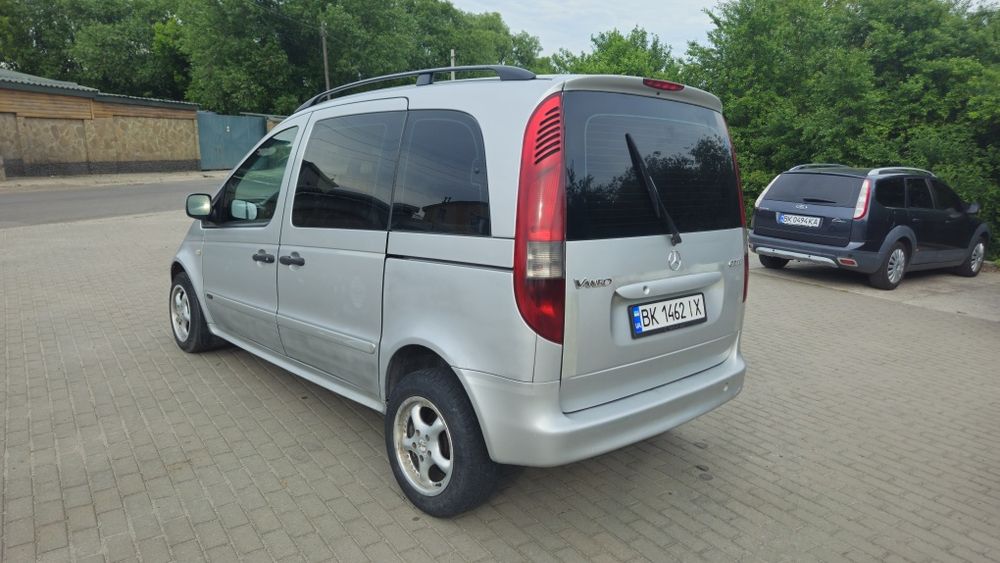Mercedes Vaneo 2003 рік