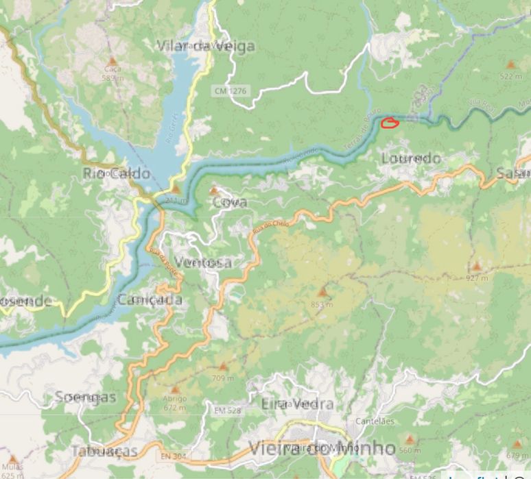 Terreno com Ruina em Louredo, Vieira do Minho