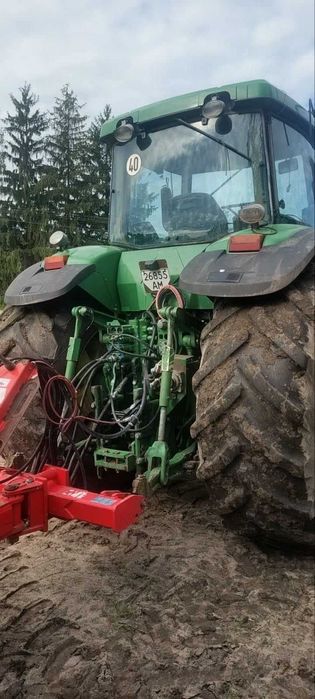 Трактор  John Deere 8520