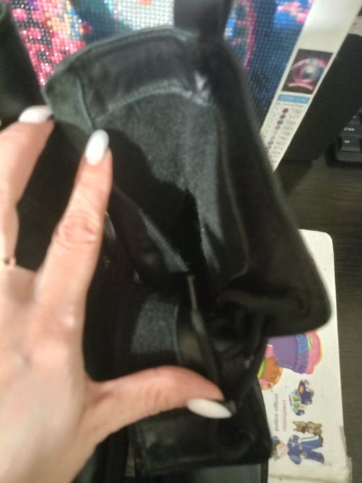 Шкіряні  нові черевики,берци