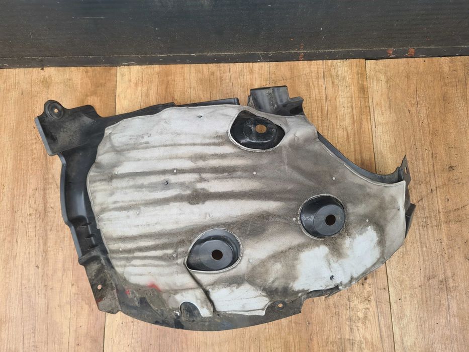 Renault Captur II nadkole przednie prawe