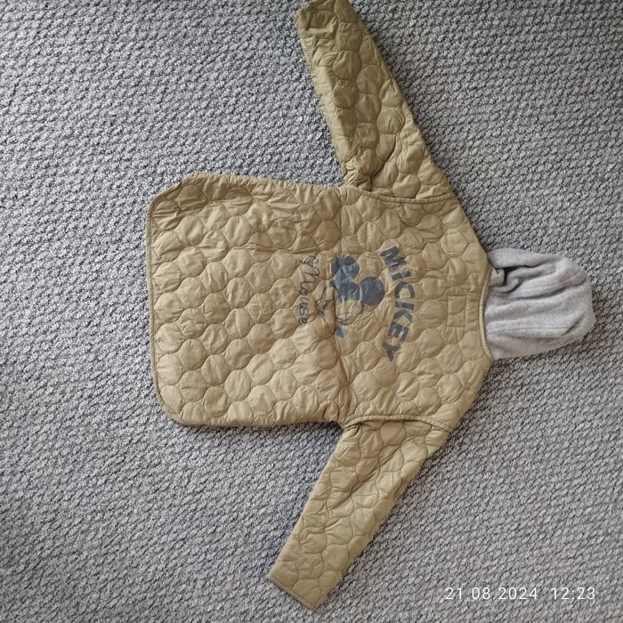 Продам дитячу куртку 110 розмір