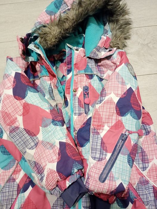 Używana kurtka zimowa dziewczęca na 122 cm