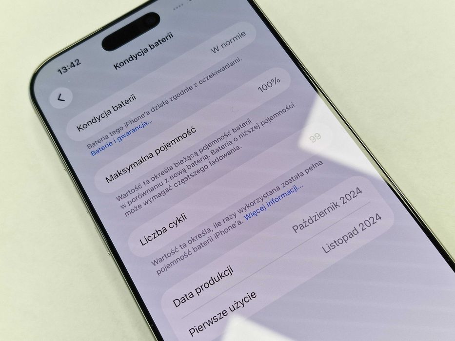 Iphone 16 PRO MAX 256GB/ White/ A3296/ Bateria 100%/ Grade A + ładowar