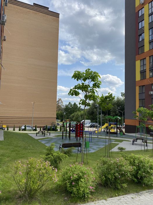 Продам 2 кімнатну квартиру в новобудові( Корбутівка )