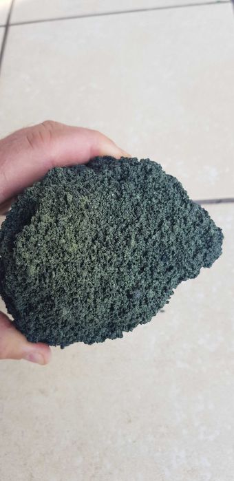 Węglik krzemu karobrund duży kryształ 1270 G 1,27 KG