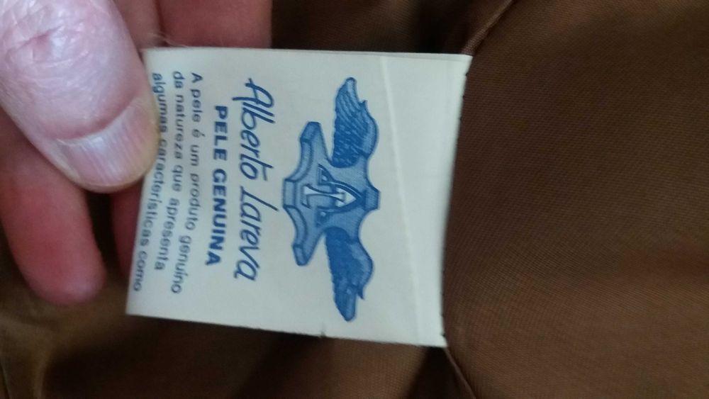 Casaco em pele genuína