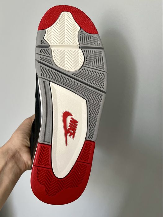 Оригінал Nike Jordan 4 Retro Bred Reimagined FV5029-006
