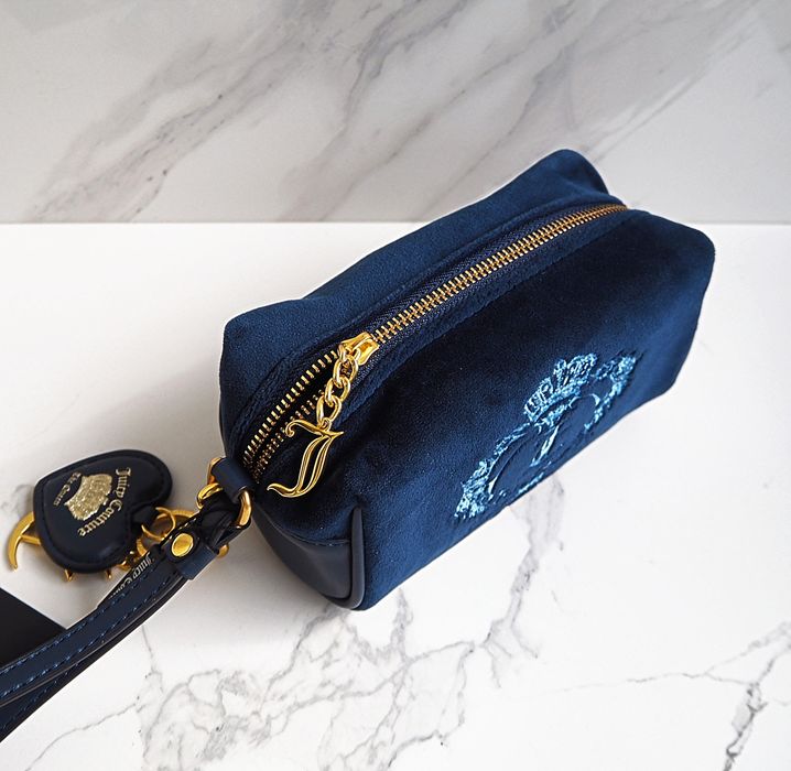 Kosmetyczka Juicy Couture z brelokiem