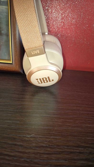 Słuchawki bezprzewodowe JBL LIVE 770NC Beżowe