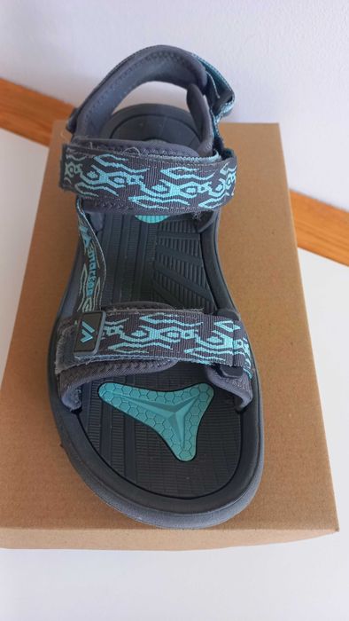 Sandały sportowe Martes lekkie,regulacja, rzep r.41 + klapki 4F gratis