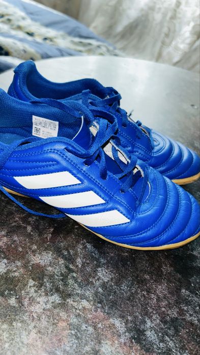 Футзалки Adidas 35р.