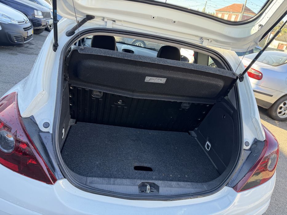 Opel Corsa 1.2i 85CV Color Edition