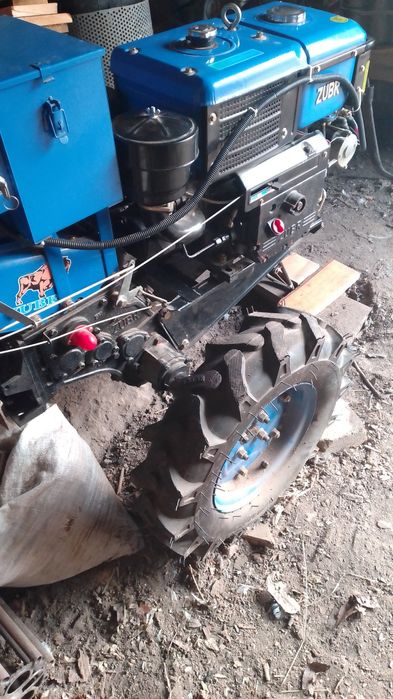 Продам мотоблок Зубр 12 кс