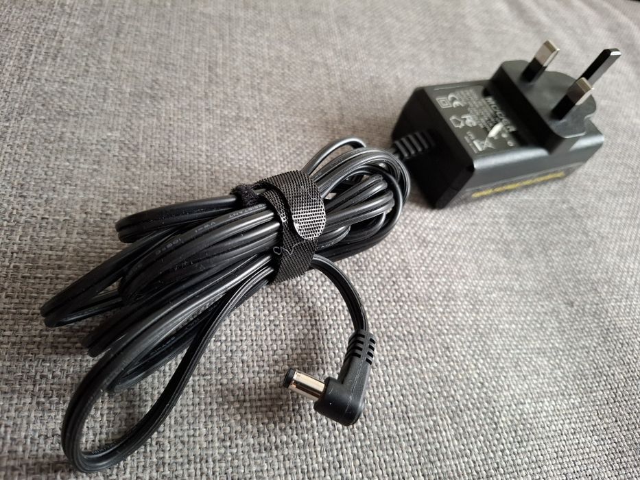 Zasilacz MOOER 12V  wersja UK