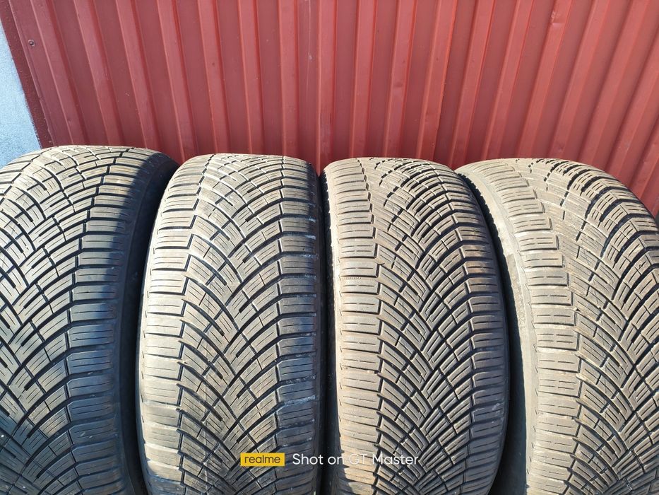 Continental AllSeasonContact 2 245/40/20
