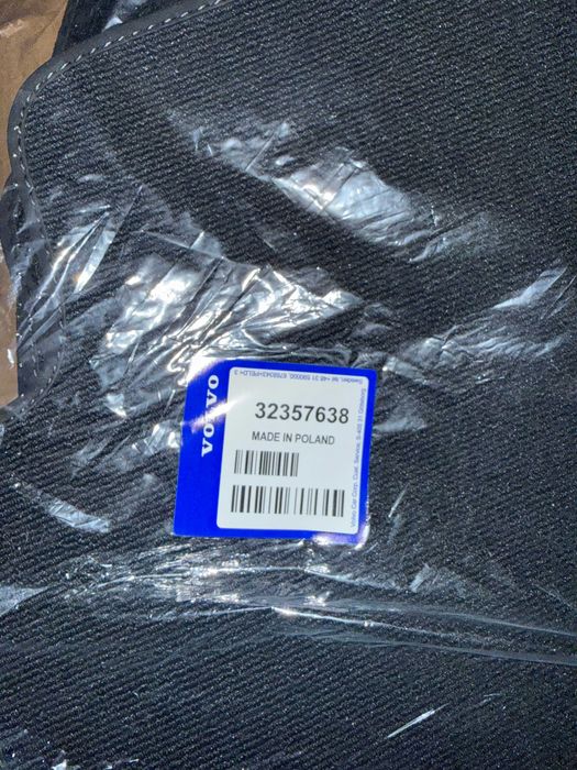 Volvo XC40 komplet dywaników nowych