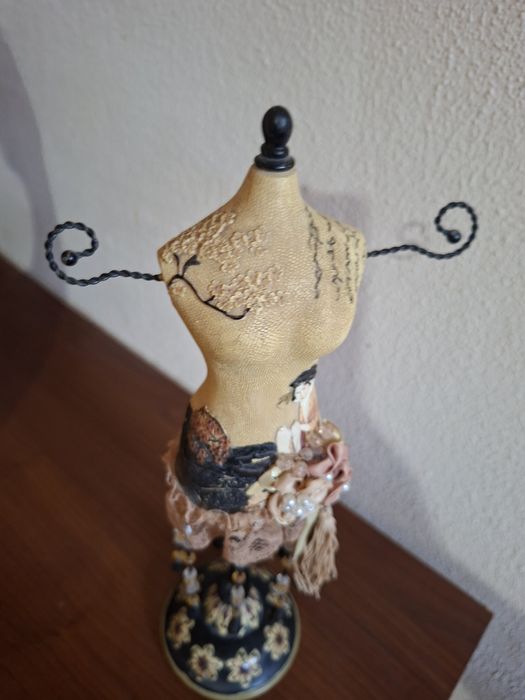 Підставка під біжутерію