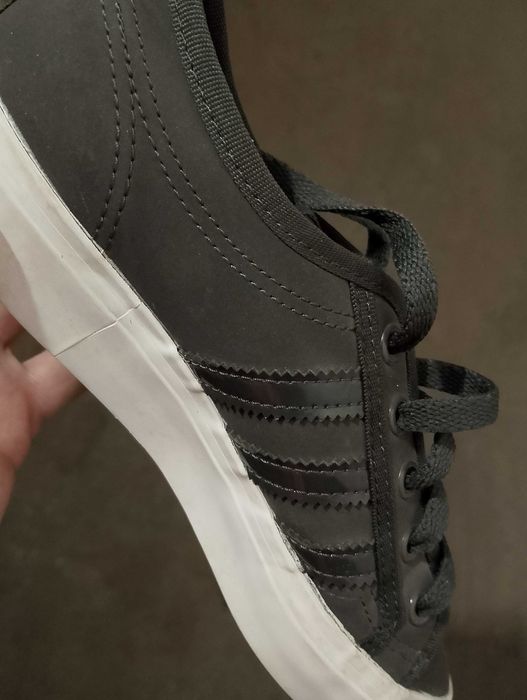 ADIDAS. Buty damskie.