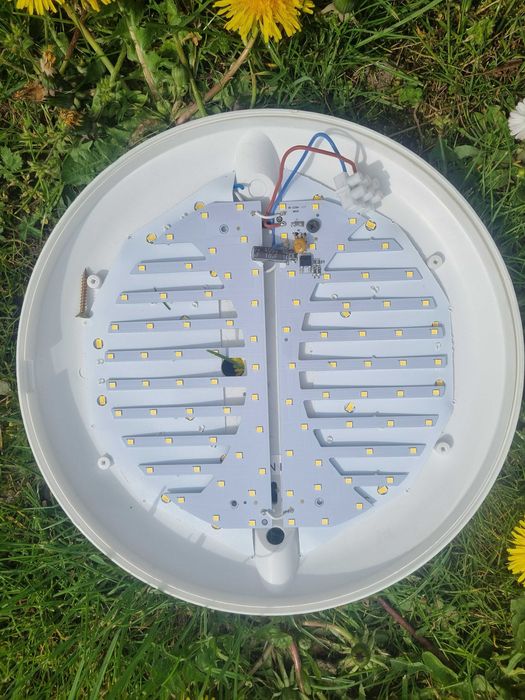 Lampa/Plafon led 9w / na żarówki