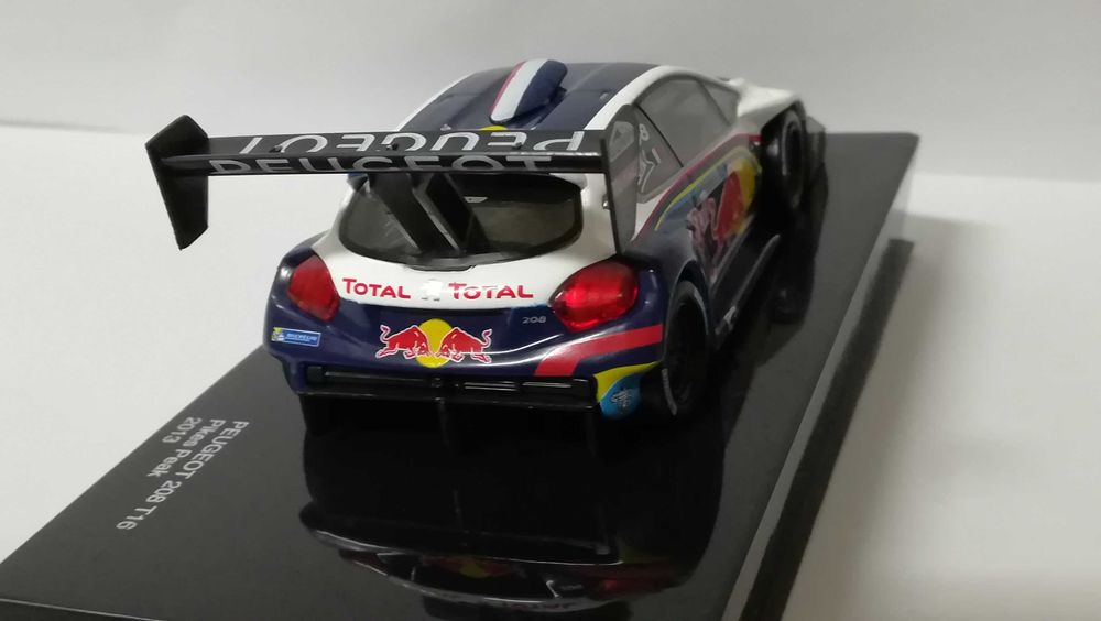 Miniatura Peugeot 208 T16 - Rally Pikes Peak 2013 - Loeb