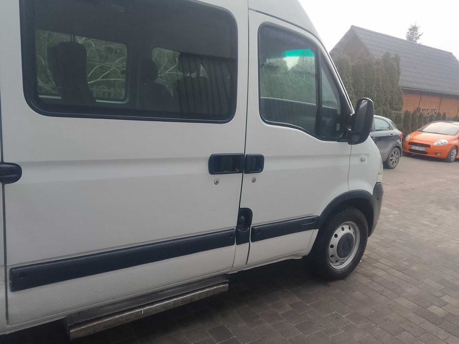 Opel Movano  2,5 TDI   Autobus z Wysuwanym podestem  15 osób +1 Kier.