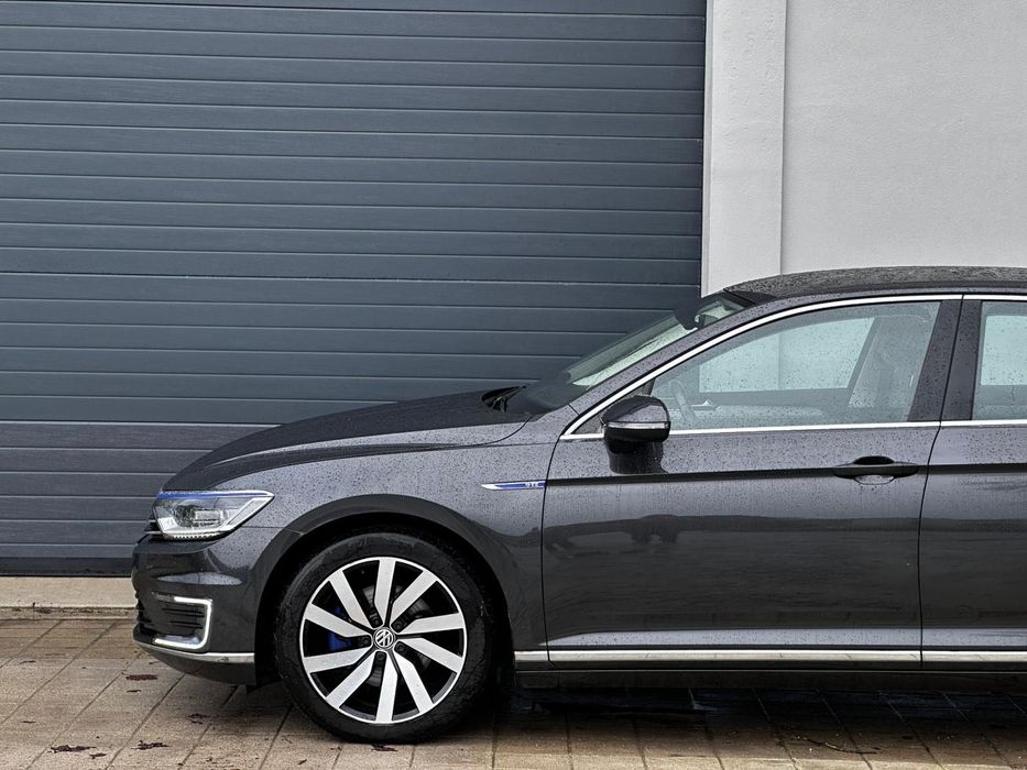 VW Passat