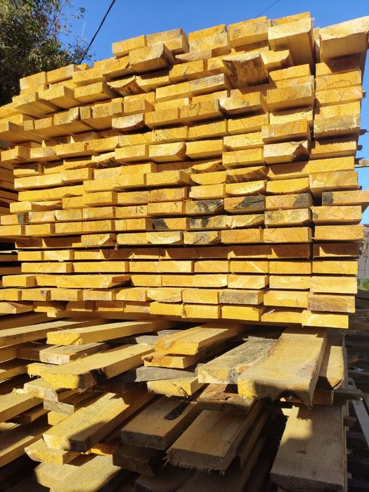 Дошка обрізна Свіжопил сосна на дах та на опалубку 30х100х6000мм