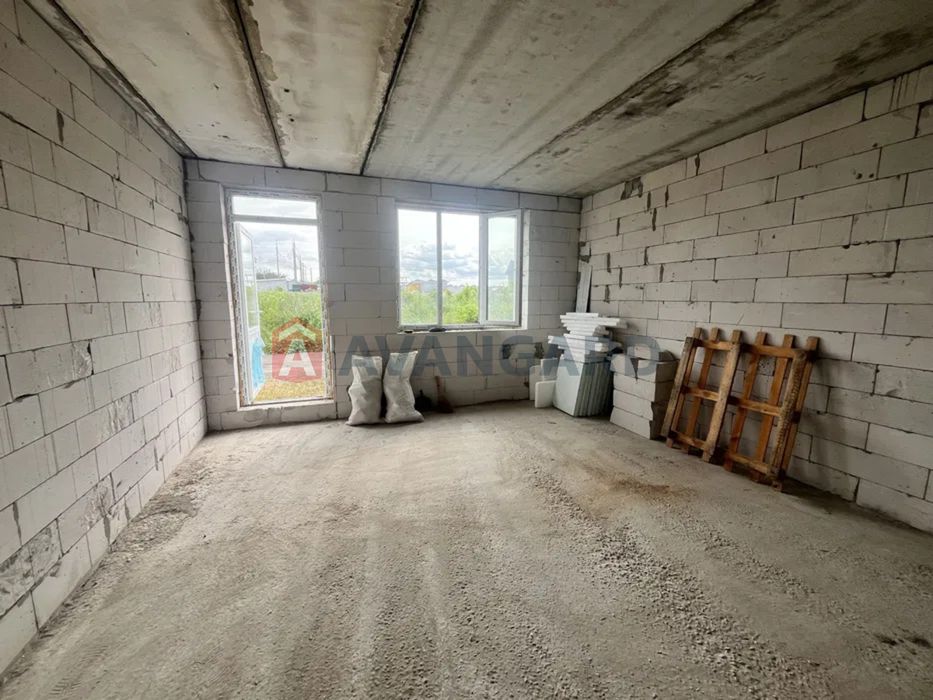 Продаж 2-поверхового таунхаусу