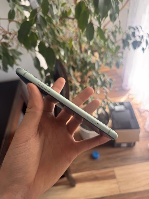 Iphone 11 64 GB stan bardzo dobry 100% baterii Gwarancja