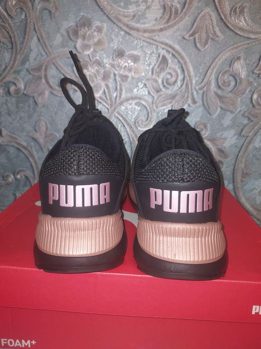 Женские кроссовки Puma