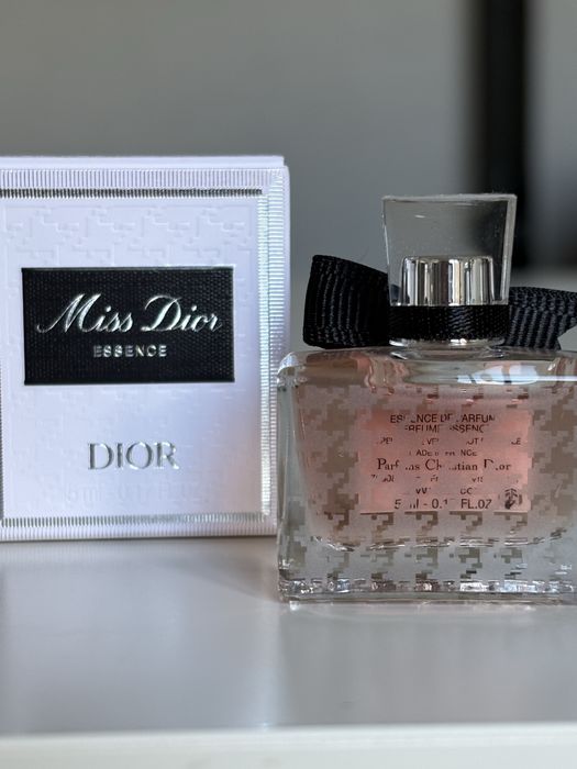 miss dior w kategorii zdrowie i uroda | OLX