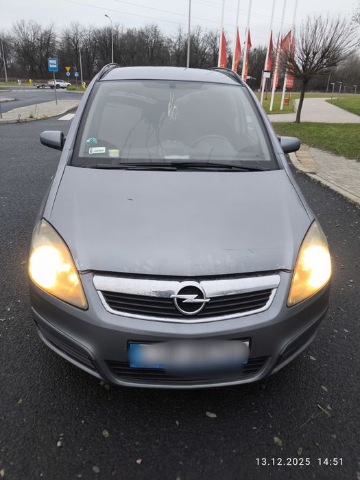 Opel Zafira 2006, 1.9 дизель АКПП
