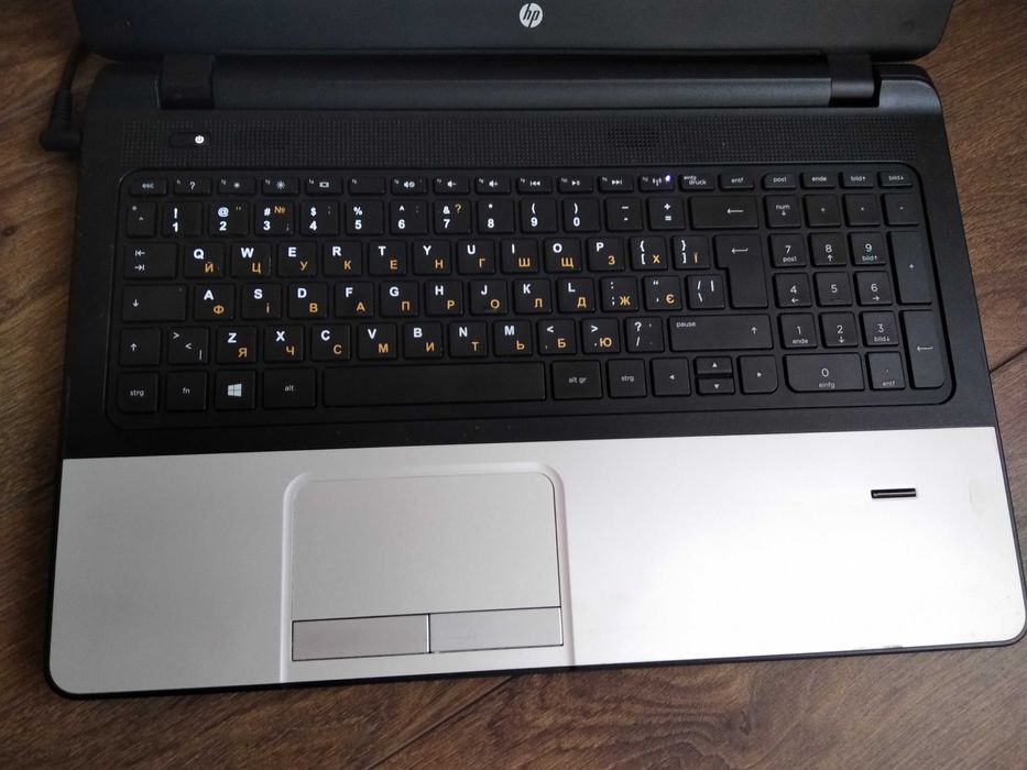 Ноутбук HP 4 ядерний, 2 відеокарти, 4 ОЗУ