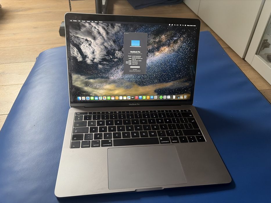 MacBook Pro 13" (2017) | Intel i5 / 8GB RAM / Retina | Zadbany!