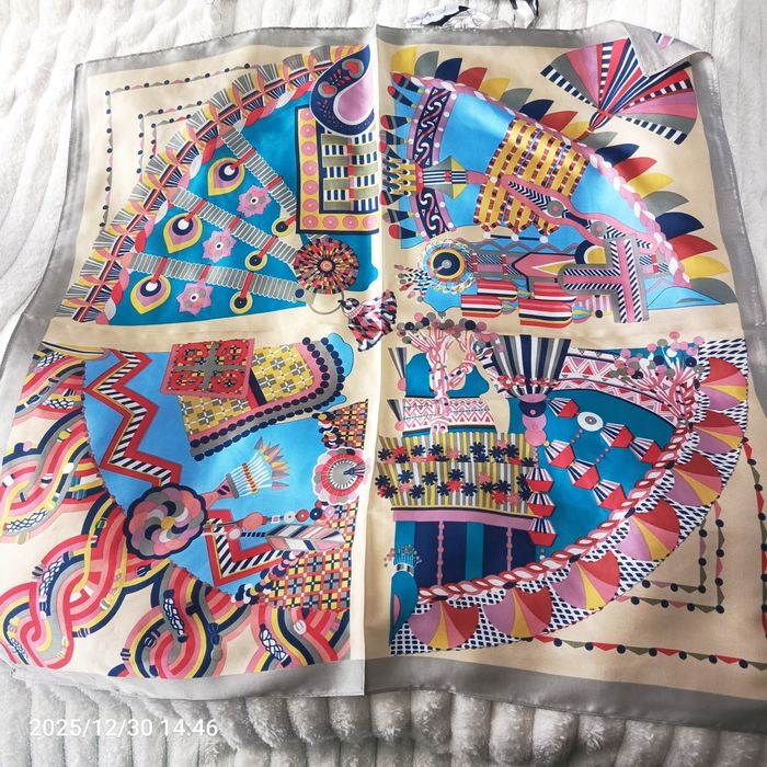 Nowa apaszka jakie dwa kolorowe 70 x 70 kolory wzory