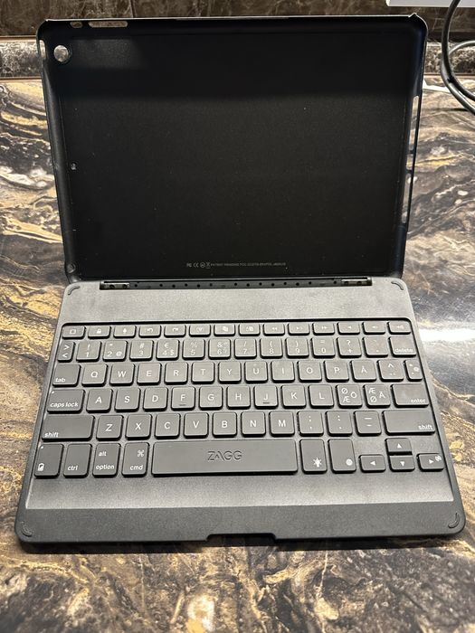 Продам клавіатуру до планшета Air 9,7 діагональ