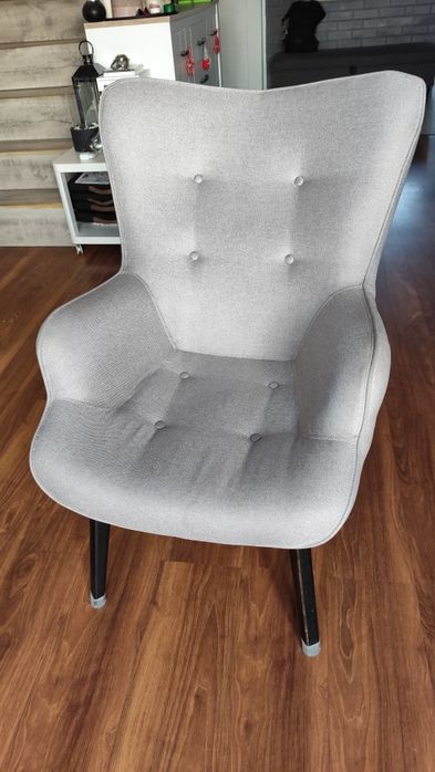 Jasny fotel, stan idealny