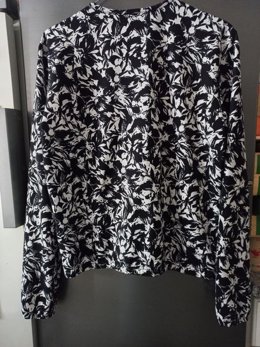 Blusão casual  novo com fecho
