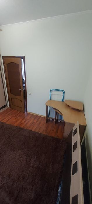 2-х комнатная квартира в центре города.Сталинка.