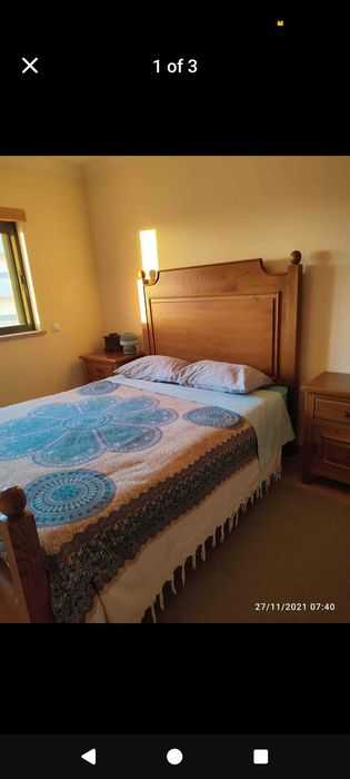 Cama casal em madeira maciça + 2 mesas de cabeceira