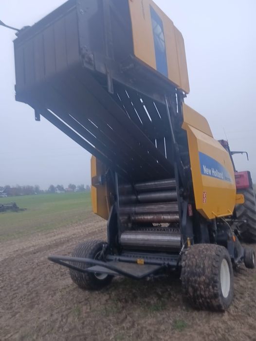 Prasa New Holland br7070