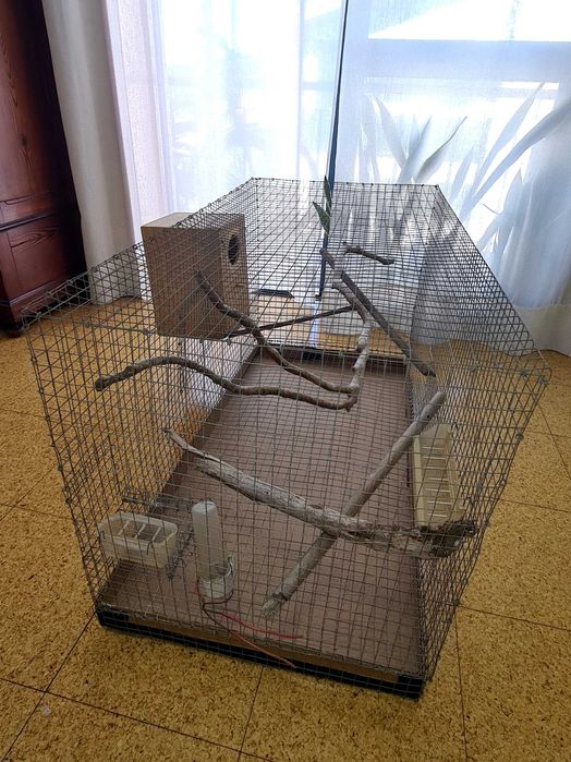 Gaiola Média/Grande para Aves + Acessórios e Ninho Incluídos