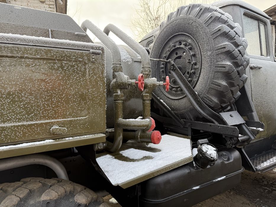 Зил 131 водовоз арс-14